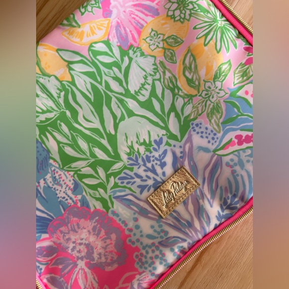 Brand new Lilly Pulitzer GWP packing cube in bright delight patch - Picture 4 of 5